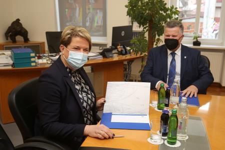 VLADA NA OBISKU V CERKNICI 03 FOTO LJUBO VUKELIČ